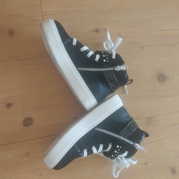 Stuart Weitzman • Y2K bling girls black white platform kids high top sneaker 13
